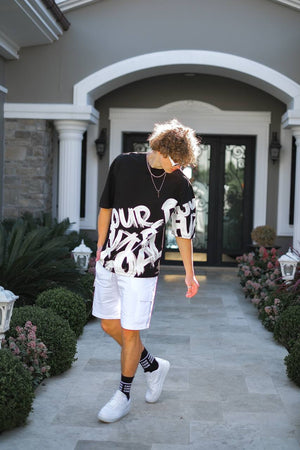 T shirt black and white