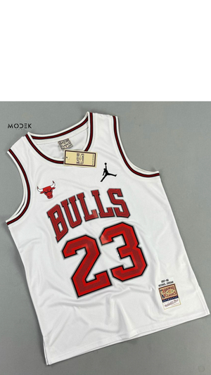 White Chicago t shirt